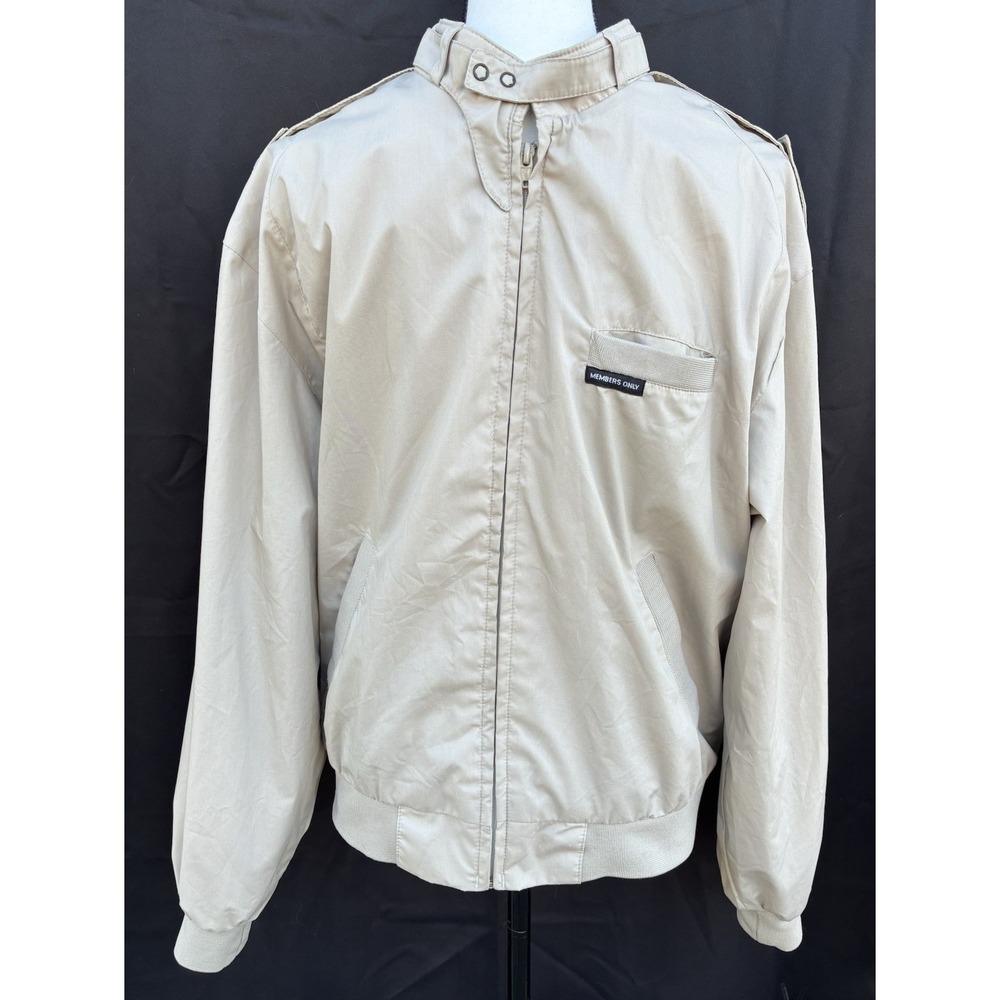 VTG Members Only Iconic Bomber Jacket Tan Khaki Mens M Full Zip Pockets Retro
